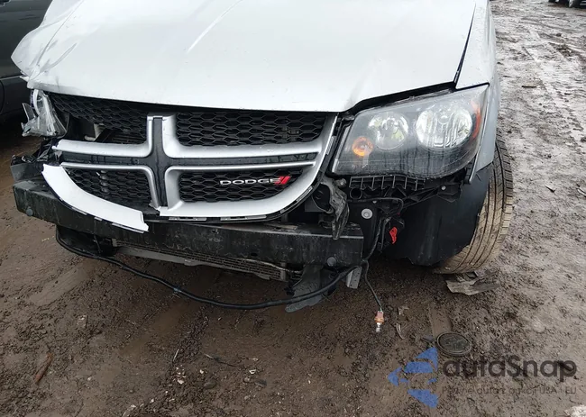 2C4RDGEG0KR640745: 44014581