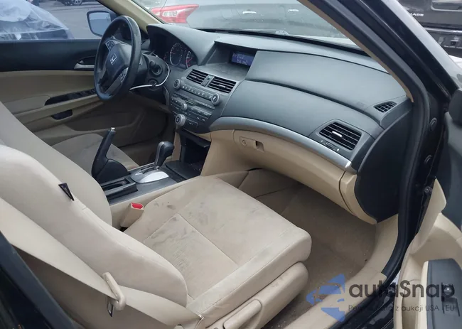 1HGCP2F39BA103437: 44015774