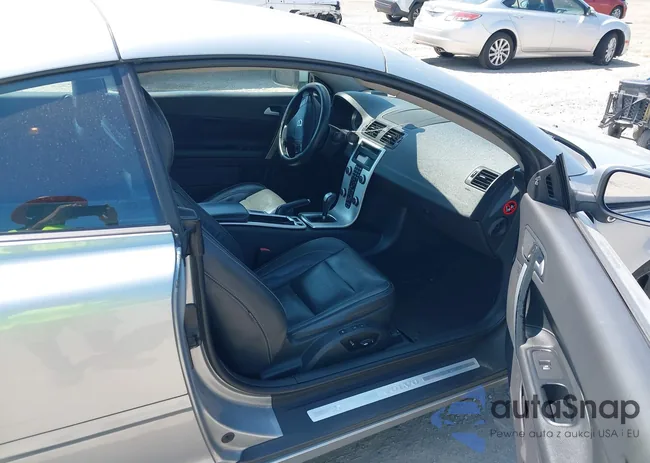 YV1672MC9BJ115385: 44015789