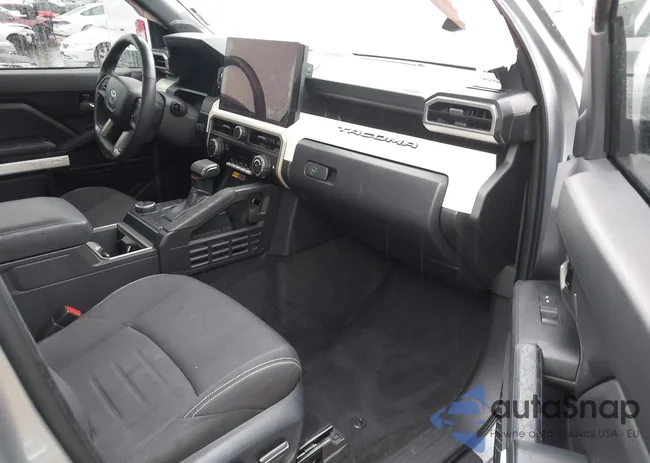 3TMKB5FN0RM000710: 44015959