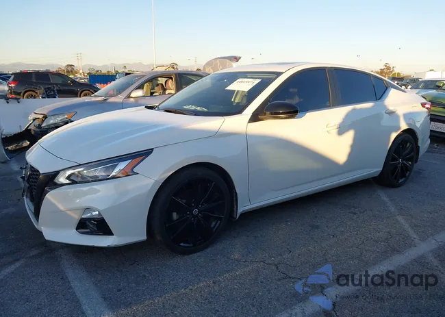 1N4BL4CV1NN330096: 44015974