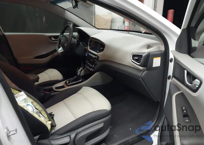 KMHC65LC8KU131313: 44016035