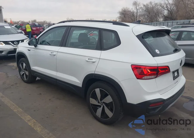 3VV8X7B25RM070935: 44016037