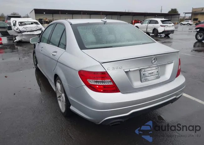 WDDGF4HB3EG225754: 44016136