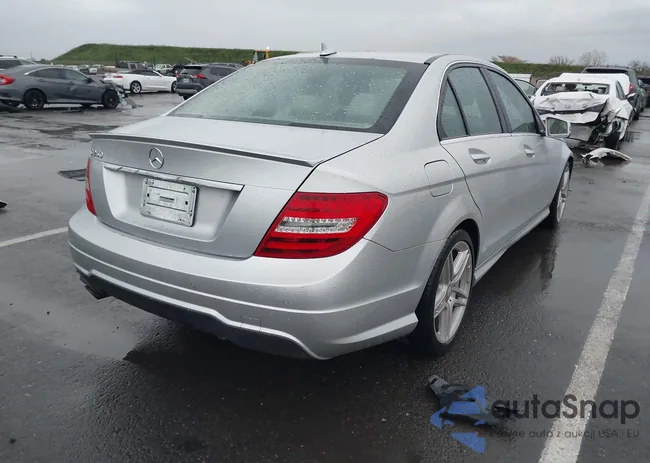 WDDGF4HB3EG225754: 44016136