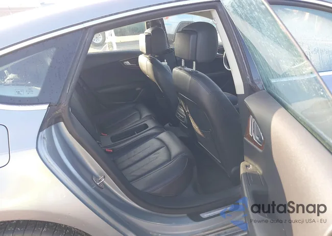 WAUSGAFC2CN002705: 44016156