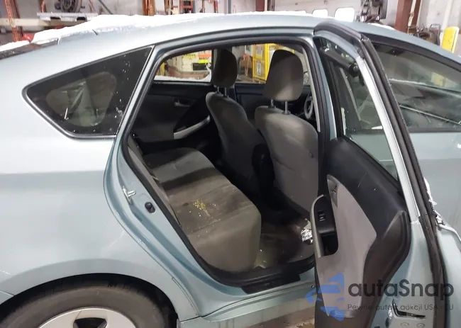 JTDKN3DU4F1930821: 44015280