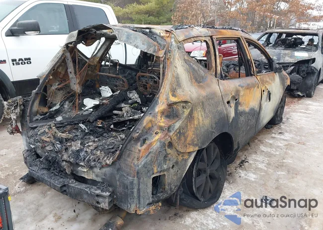 JN8AZ1MW5CW202983: 44015360