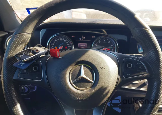 WDDZF4JB5HA073521: 44015372