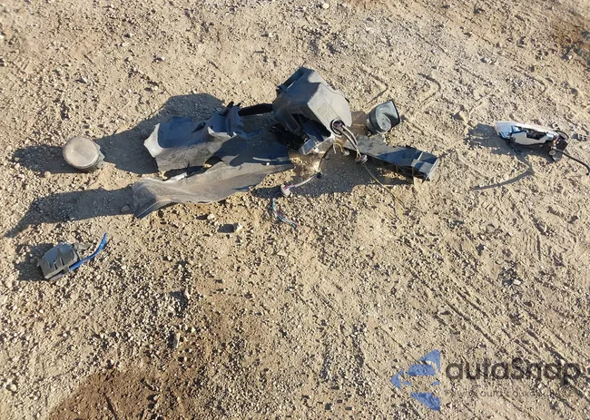 JN1BV7APXFM347581: 44015517