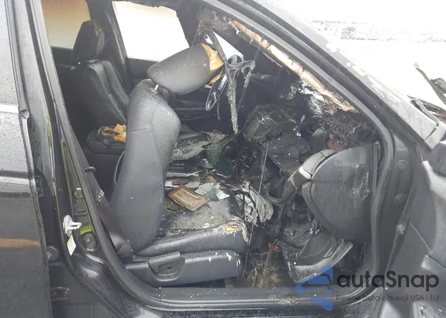 1HGCP2F69BA043136: 44015546