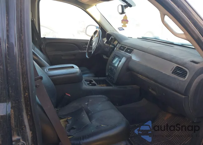 1GNSCJE0XBR368657: 44015555