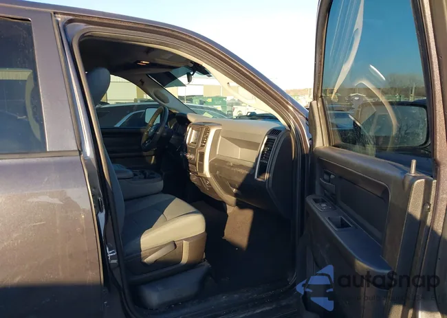 1C6RR6FG6HS514611: 44015559