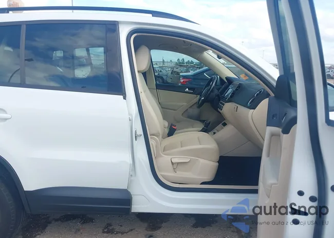 WVGAV7AX7HK026715: 44015580