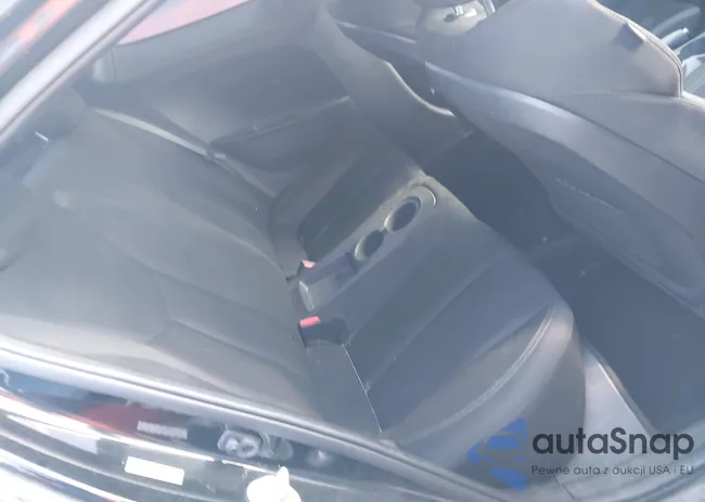 KMHTC6AD2HU320204: 44015621