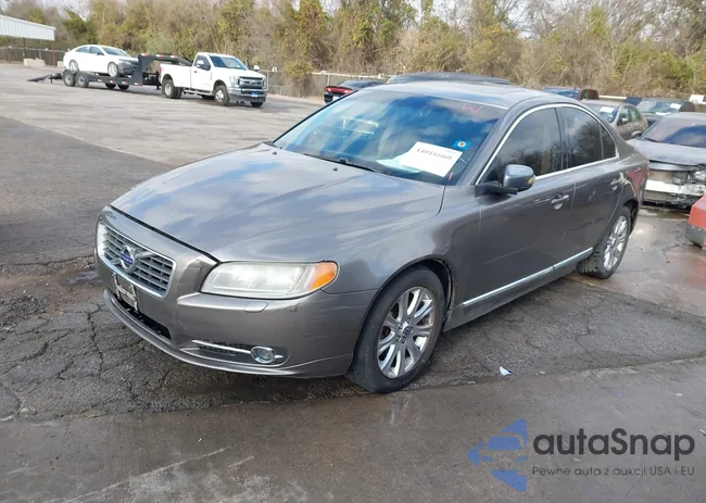 YV1952AS8B1144777: 44016660