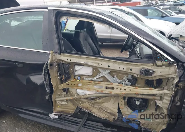 4T1B11HK5KU201658: 44016719