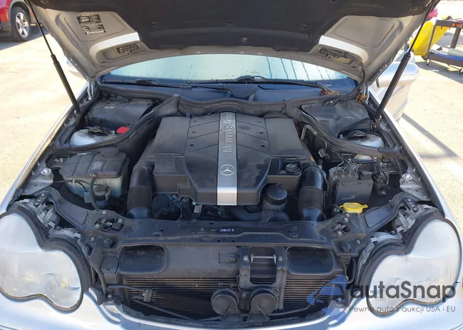 WDBRF61J33F392262: 44016732