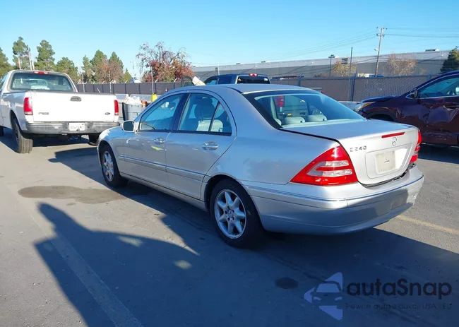 WDBRF61J33F392262: 44016732