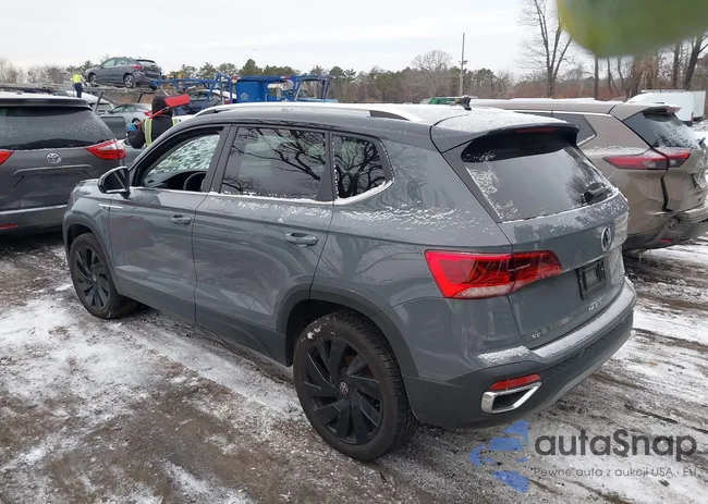 3VVVX7B24RM079502: 44016746