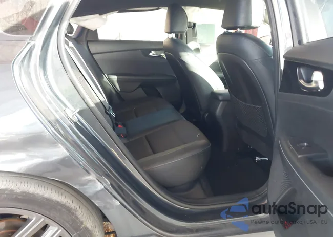 3KPF34AD9ME291833: 44016754