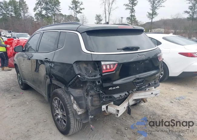 3C4NJDBB4JT334450: 44016909