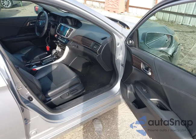 1HGCR3F99HA039042: 44016947