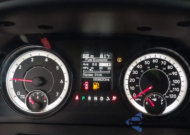 3C6UR5HJ9JG284282: 44017045