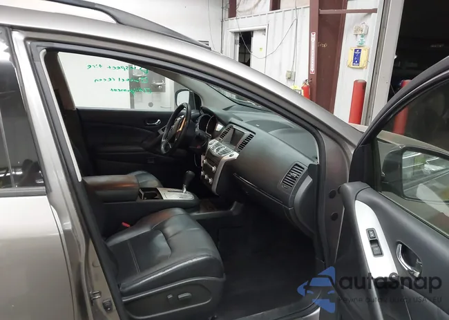 JN8AZ1MW8BW184316: 44017086