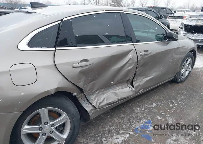 1G1ZB5ST1NF189762: 44017102