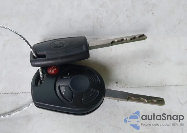 1FMCU0HX9DUC91403: 44016357