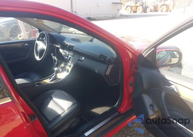 WDBRF52H37F924542: 44016385