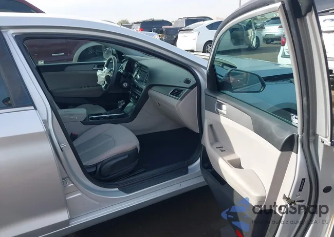 5NPE24AF9HH500277: 44016399