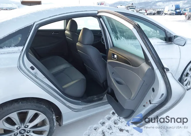 5NPEC4AC7DH633147: 44016529