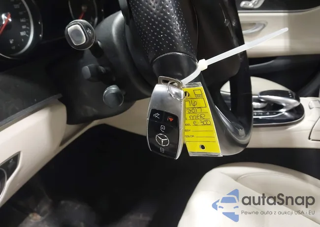 WDDZF4KB9HA099800: 44016538