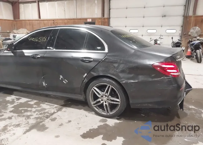 WDDZF4KB9HA099800: 44016538