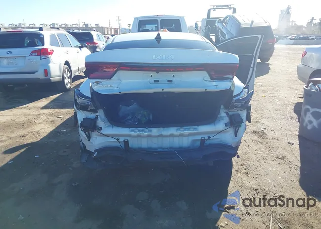 3KPF24AD5RE715986: 44016601