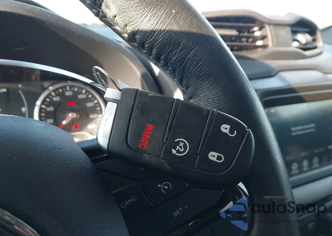 ZACCJBBB4JPH53126: 44017647