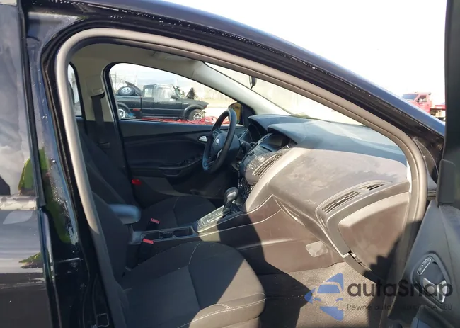 1FADP3F26HL262273: 44017723