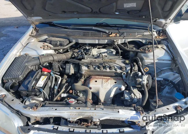 1HGCF86602A116500: 44017731