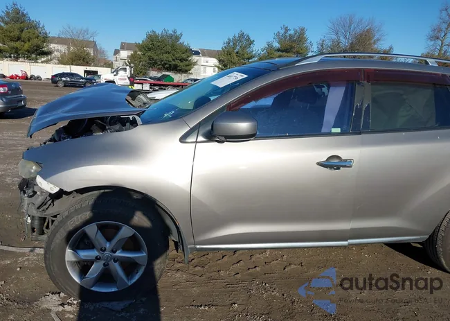 JN8AZ18W49W209619: 44017736