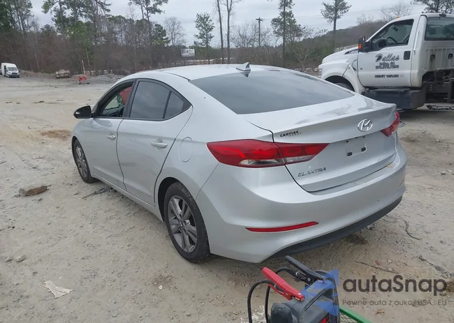 5NPD84LF5HH075647: 44017777