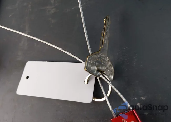 1B7GL22X0YS592415: 44017867