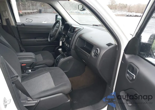 1C4NJRFB7GD669210: 44017976