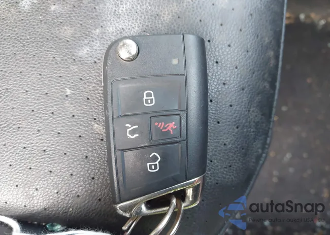 3VV2B7AX0KM051653: 44018043