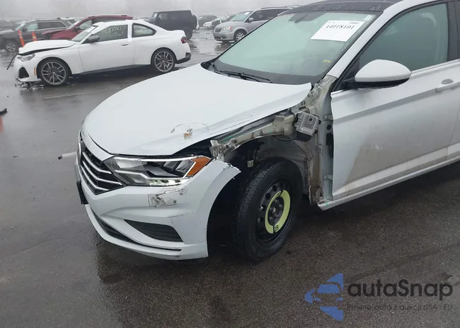 3VWC57BUXKM122109: 44018101