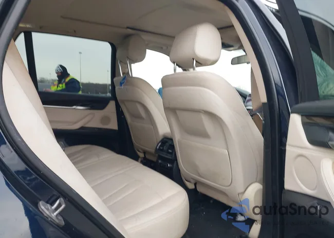 5UXKR0C50E0K45831: 44018102