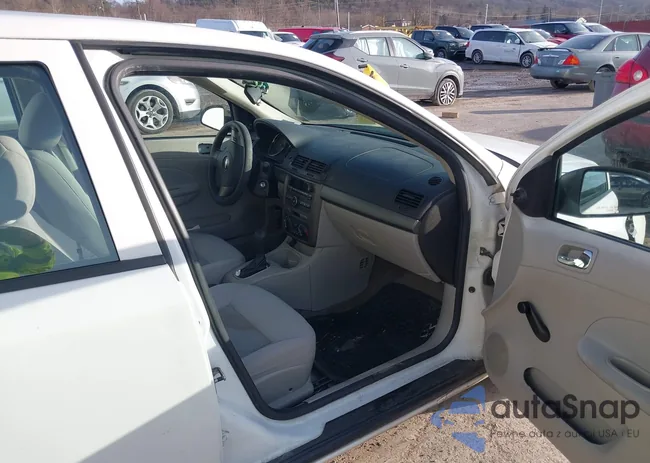 1G1AS58H497239070: 44017477