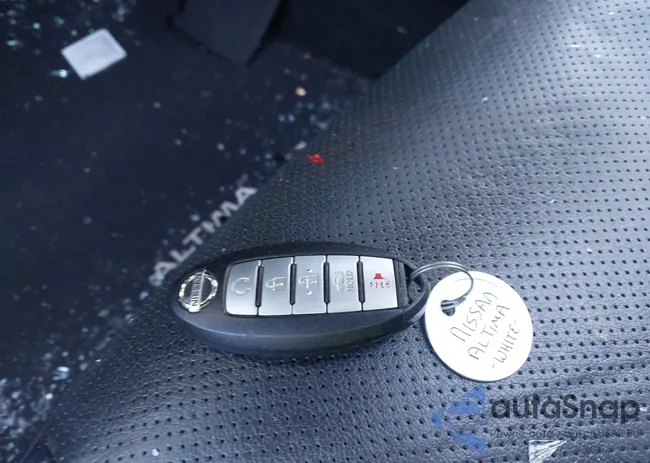 1N4AL3APXFN911804: 44017565