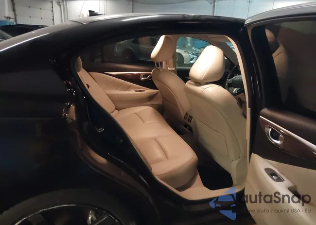 JN1BV7AR1EM688724: 44017620